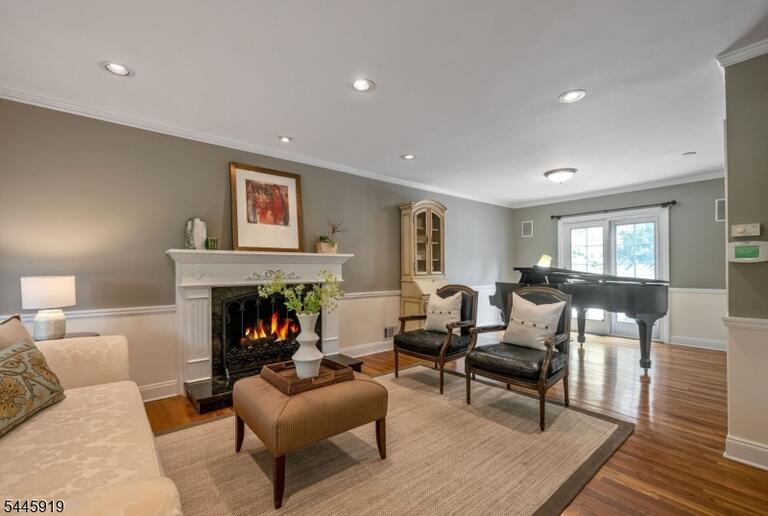 Property listing MLS 4041161 photo 6