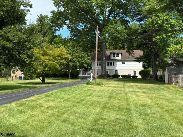 Property listing MLS 4041230 photo 2