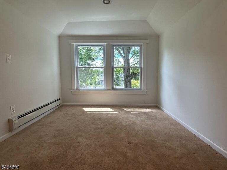 Property listing MLS 4041230 photo 7