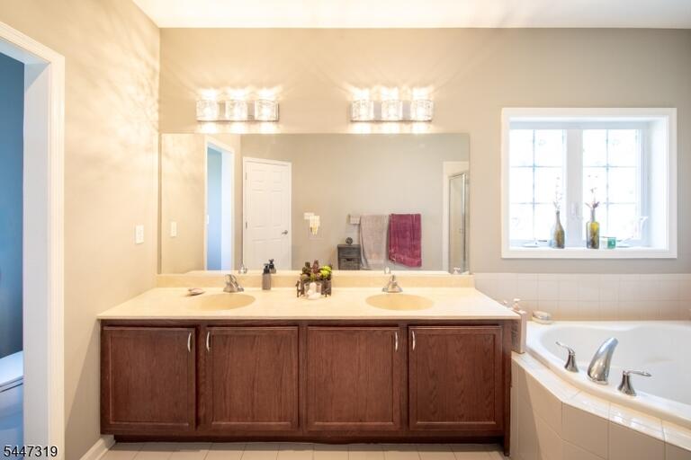 Property listing MLS 4041236 photo 21