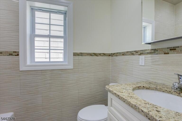 Property listing MLS 4041290 photo 15