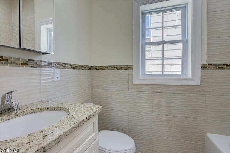 Property listing MLS 4041290 photo 17