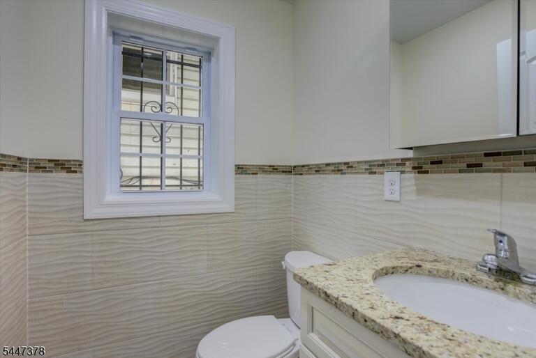 Property listing MLS 4041290 photo 19
