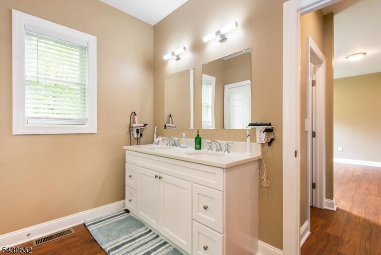 Property listing MLS 4041293 photo 23