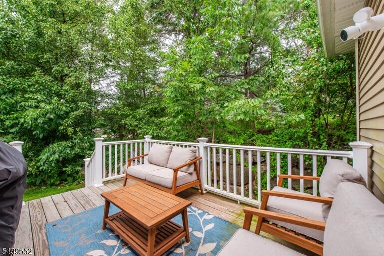 Property listing MLS 4041293 photo 31