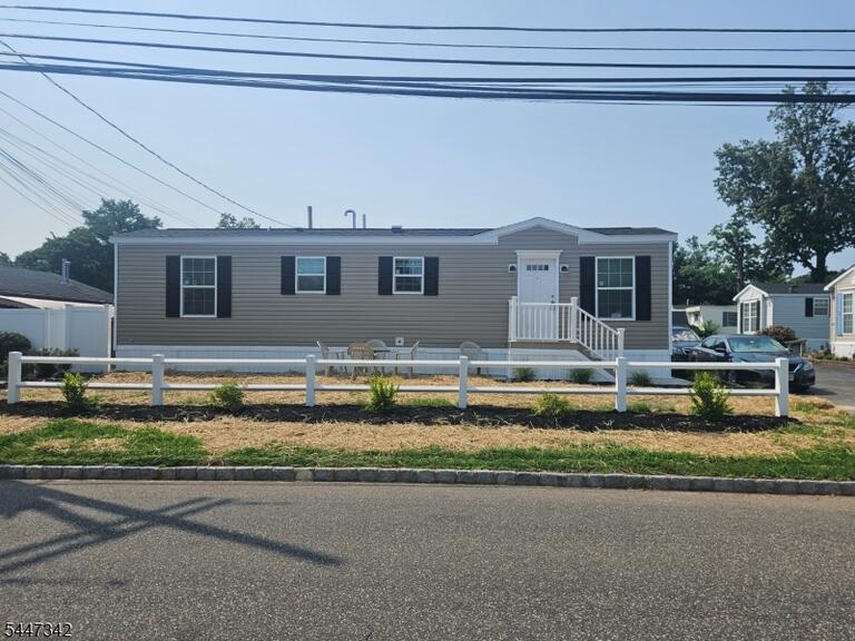 Property listing MLS 4041345 photo 11