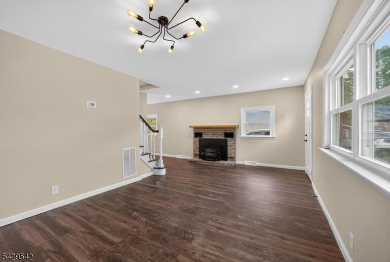 Property listing MLS 4041350 photo 8