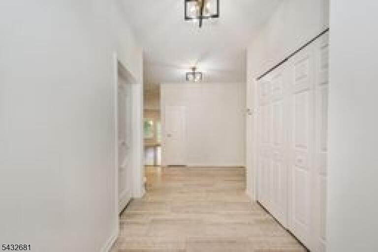 Property listing MLS 4041381 photo 3