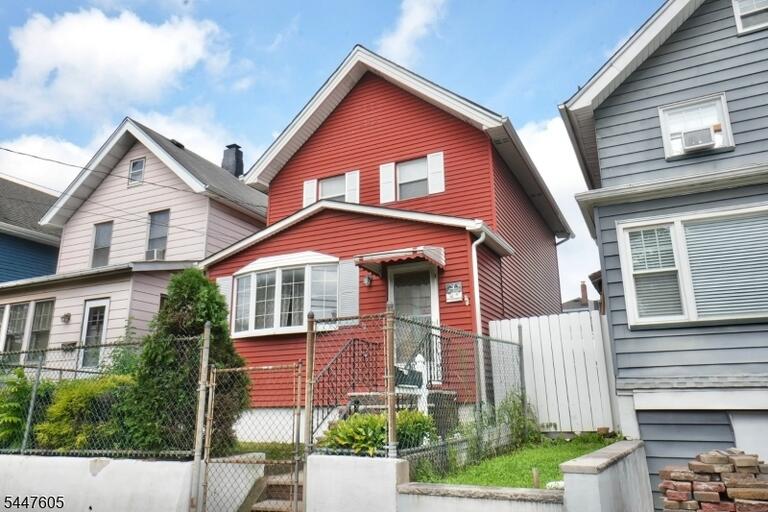 Property listing MLS 4041539 photo 1