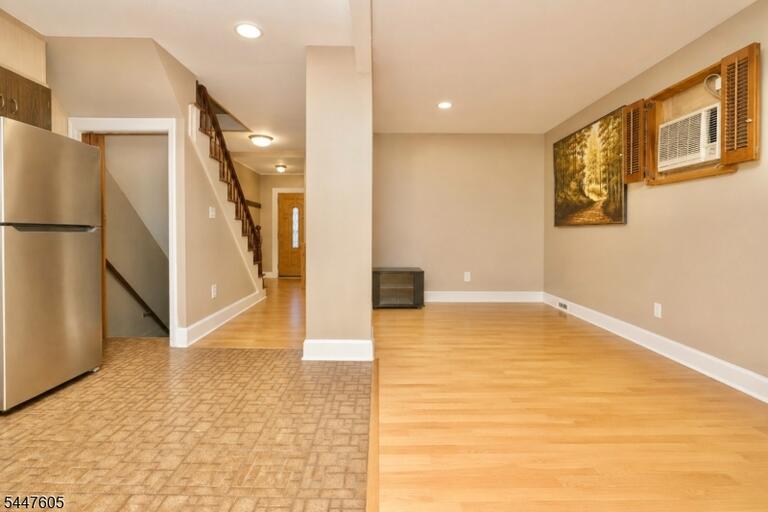 Property listing MLS 4041539 photo 4