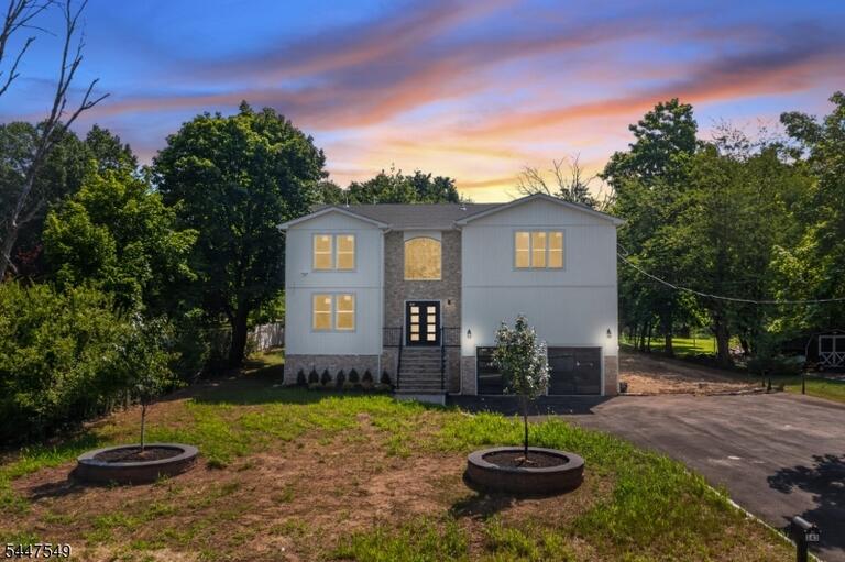 Property listing MLS 4041561 photo 1