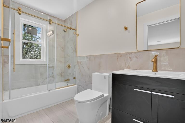 Property listing MLS 4041561 photo 15