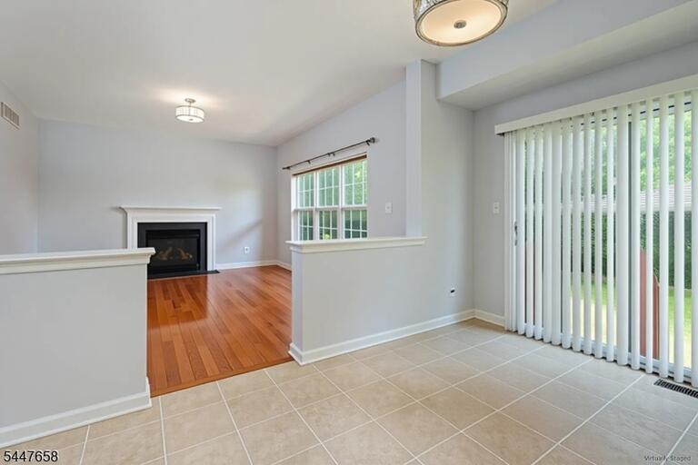 Property listing MLS 4041588 photo 17