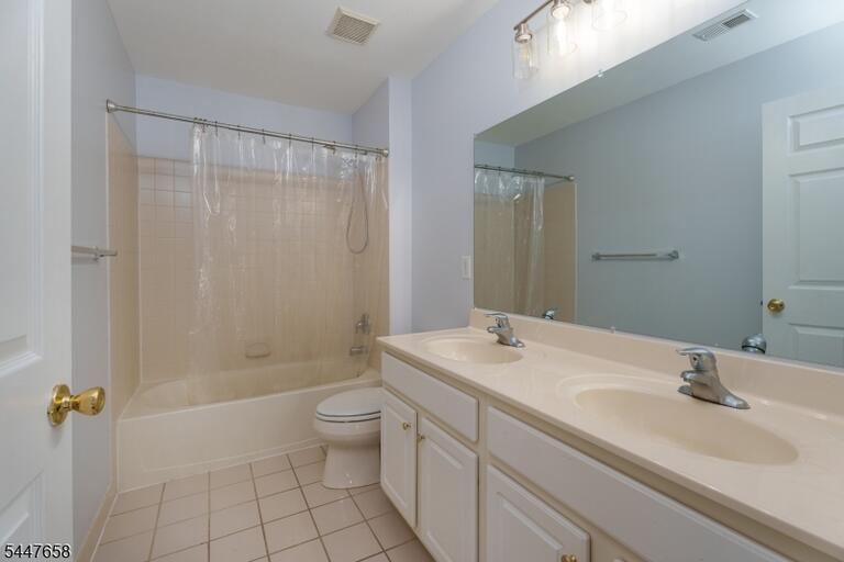 Property listing MLS 4041588 photo 32