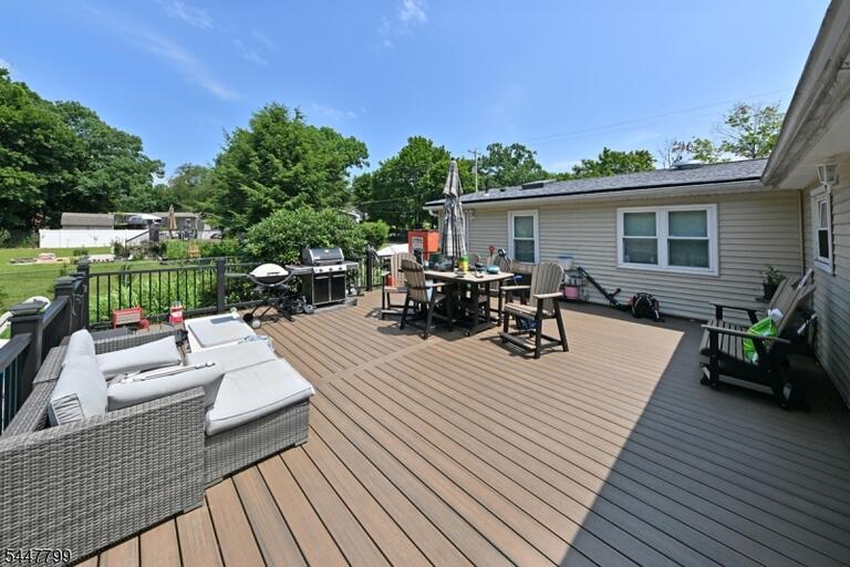 Property listing MLS 4041699 photo 17