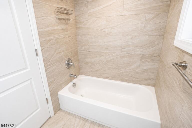 Property listing MLS 4041711 photo 11