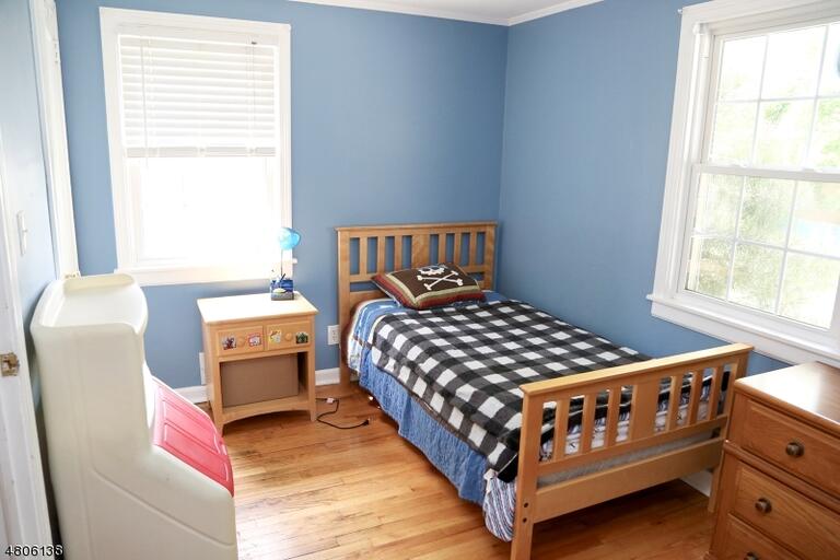 Property listing MLS 4041783 photo 11