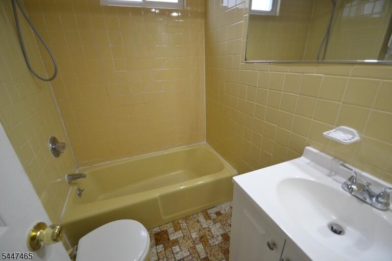 Property listing MLS 4041792 photo 15