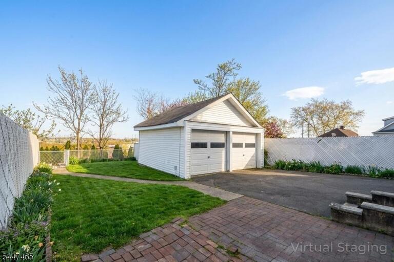 Property listing MLS 4041792 photo 2
