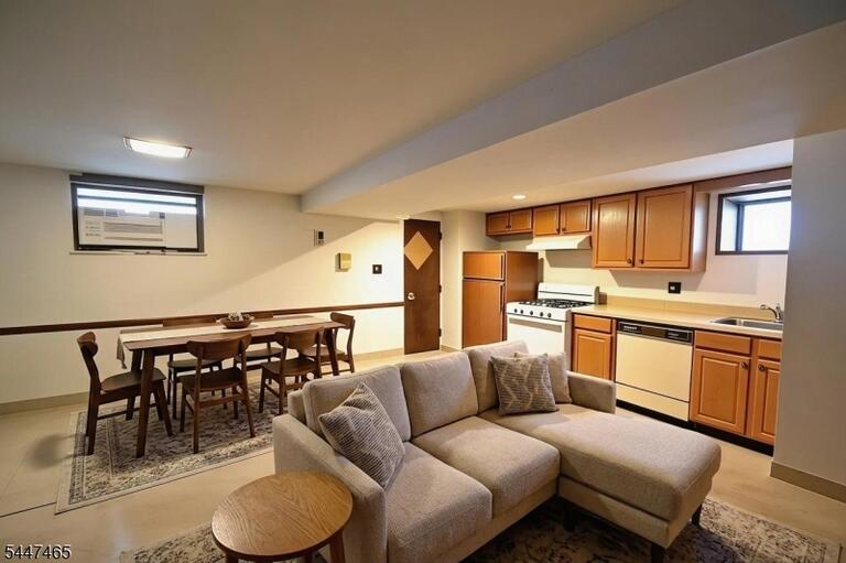 Property listing MLS 4041792 photo 27