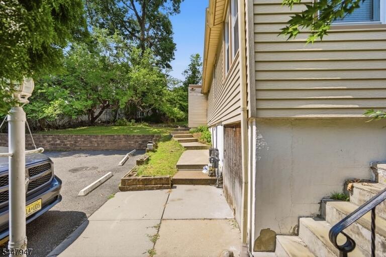 Property listing MLS 4041832 photo 10