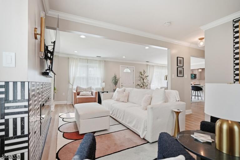 Property listing MLS 4042068 photo 5