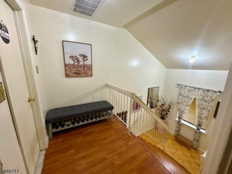 Property listing MLS 4042074 photo 9