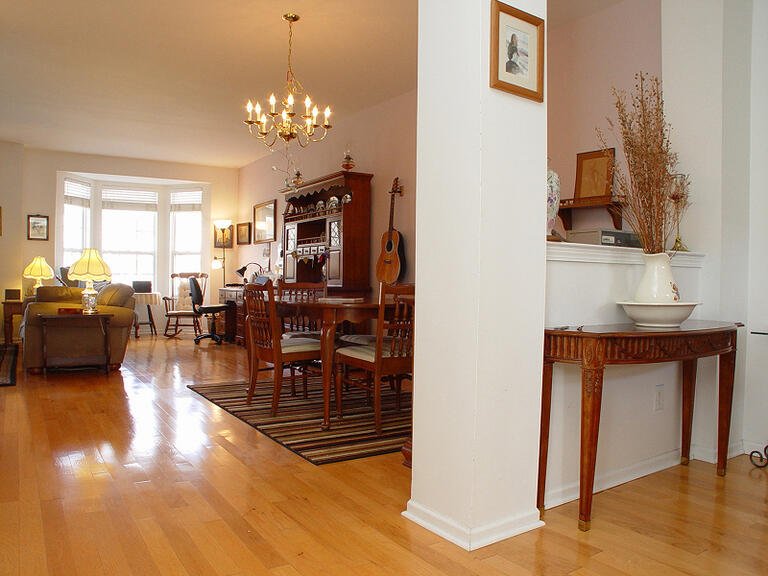 Property listing MLS 4042255 photo 3