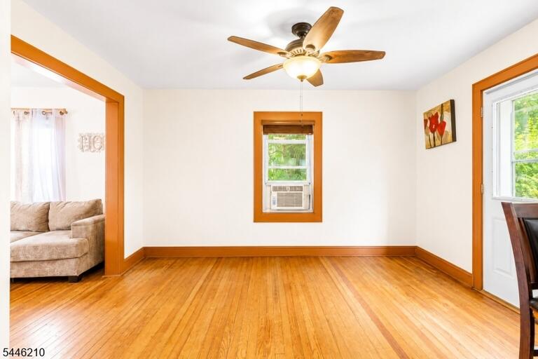 Property listing MLS 4042283 photo 10