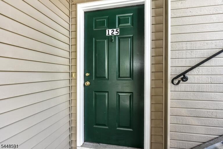 Property listing MLS 4042440 photo 7