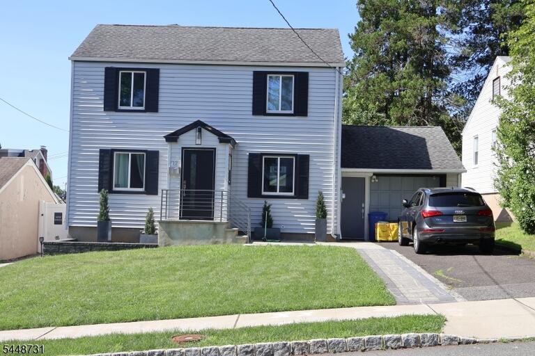 Property listing MLS 4042512 photo 1