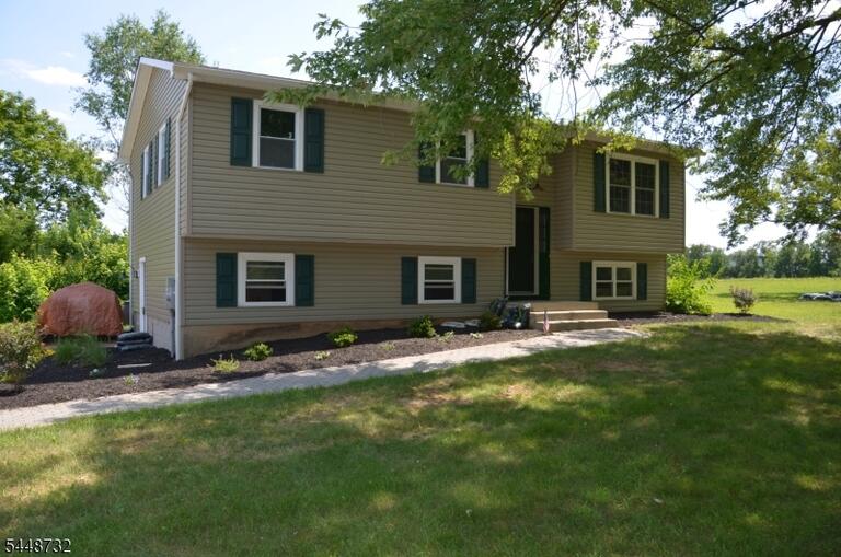 Property listing MLS 4042525 photo 1