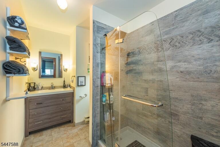 Property listing MLS 4042585 photo 40