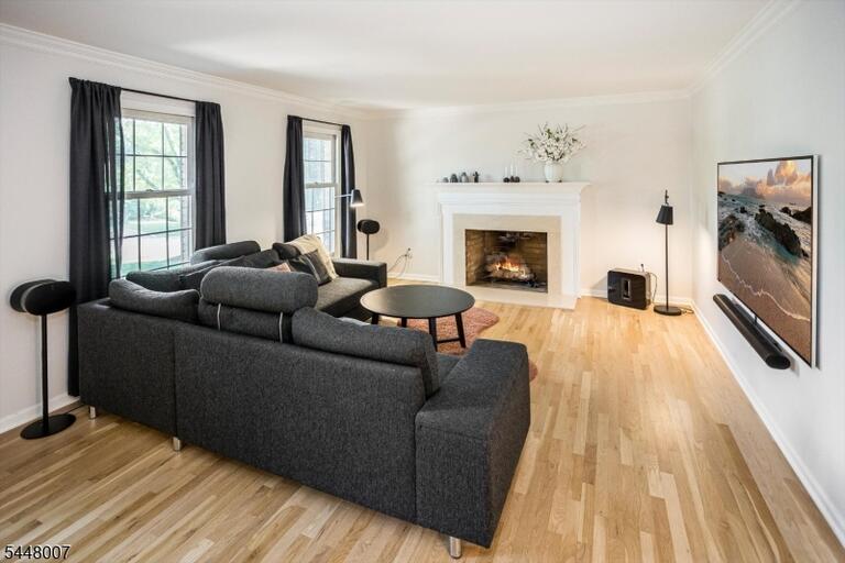 Property listing MLS 4042614 photo 9