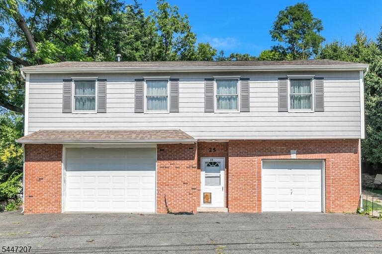 Property listing MLS 4042628 photo 1