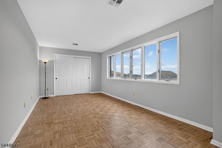 Property listing MLS 4042688 photo 5