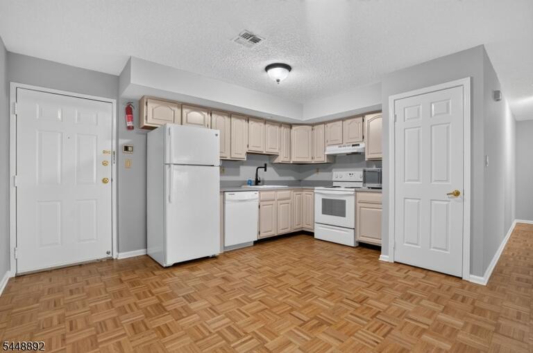 Property listing MLS 4042688 photo 9