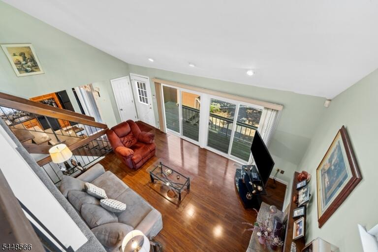 Property listing MLS 4042690 photo 13