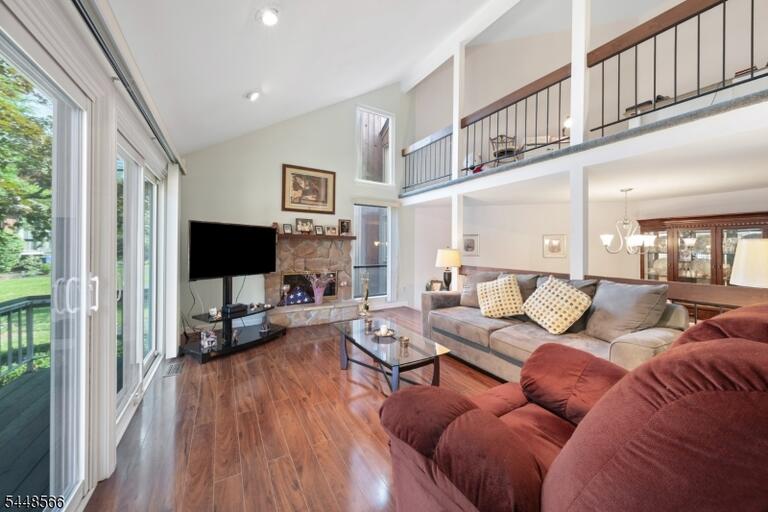 Property listing MLS 4042690 photo 3