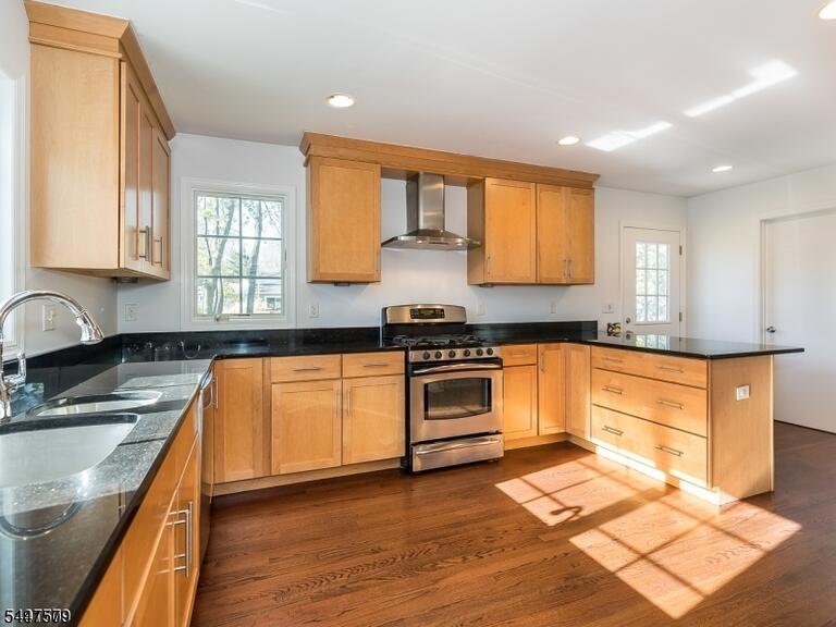 Property listing MLS 4042766 photo 11