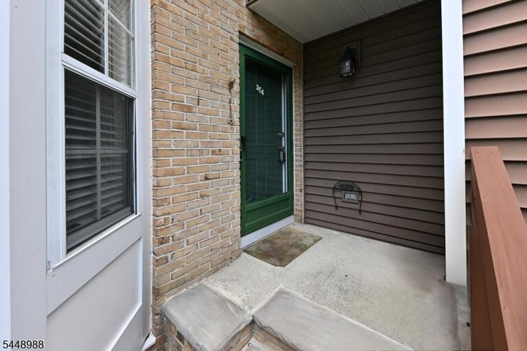 Property listing MLS 4042793 photo 3