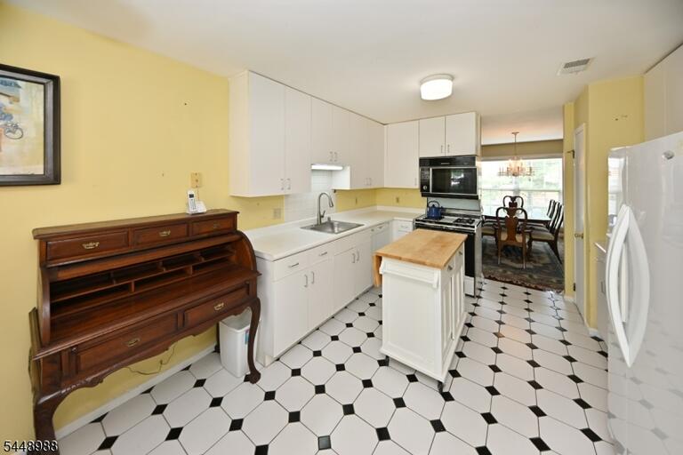 Property listing MLS 4042793 photo 5