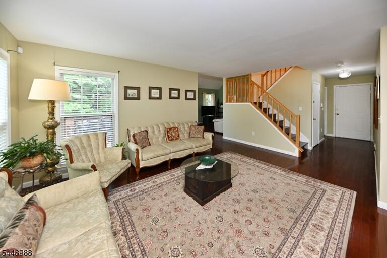 Property listing MLS 4042793 photo 9