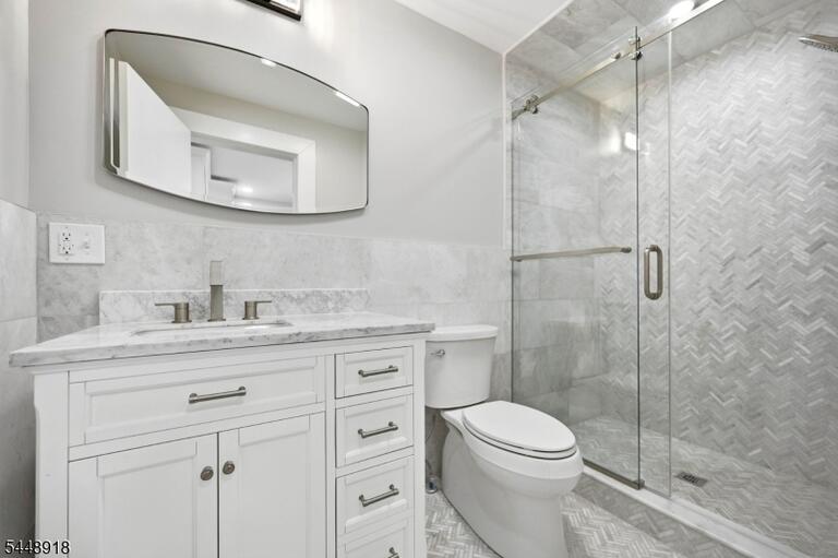 Property listing MLS 4042800 photo 17