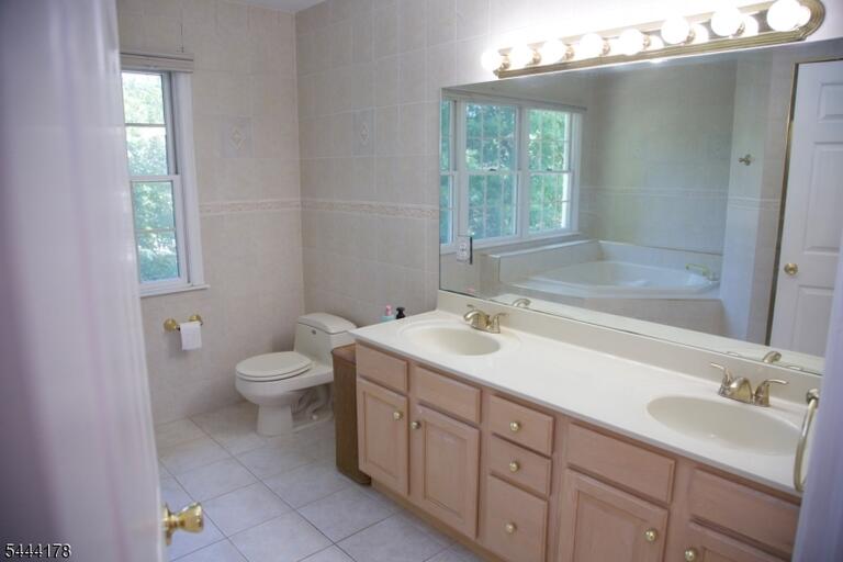 Property listing MLS 4042807 photo 20