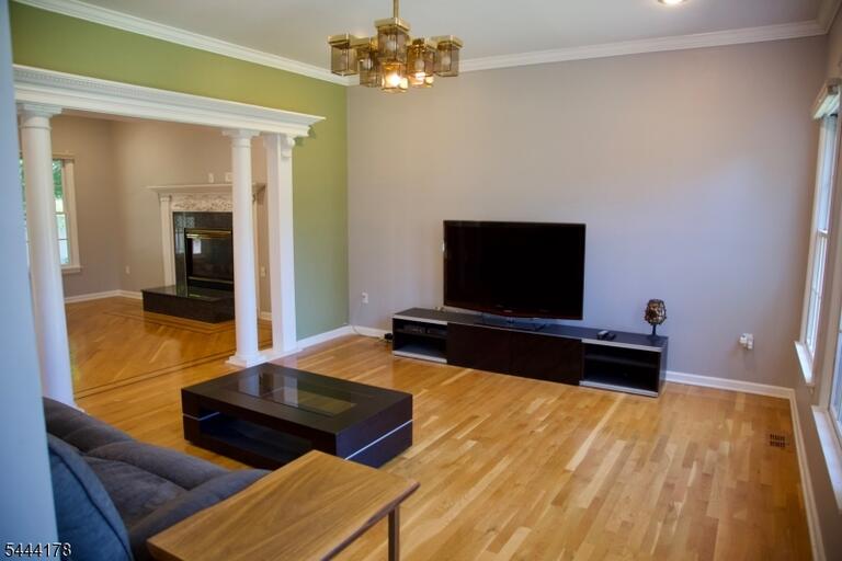 Property listing MLS 4042807 photo 4