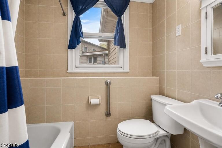 Property listing MLS 4042880 photo 14
