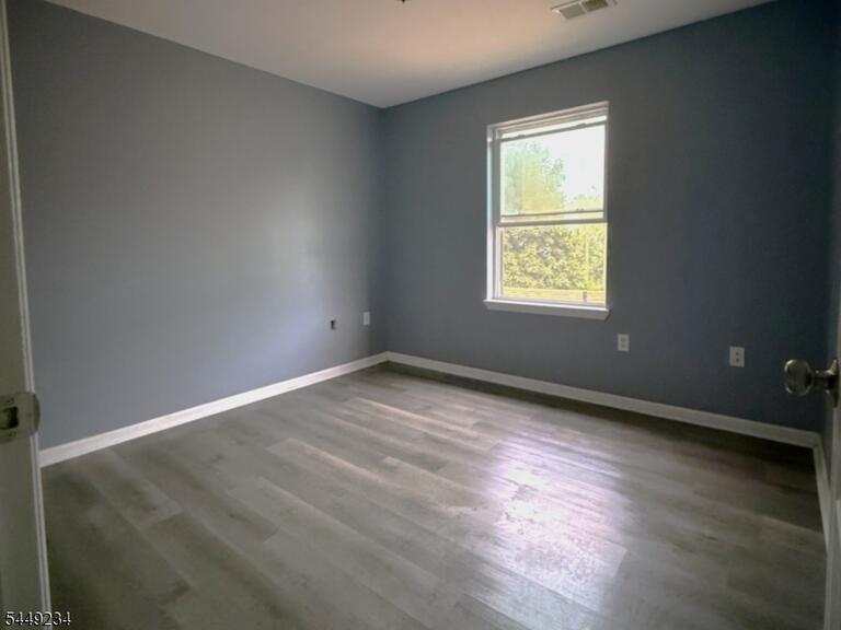 Property listing MLS 4042952 photo 5