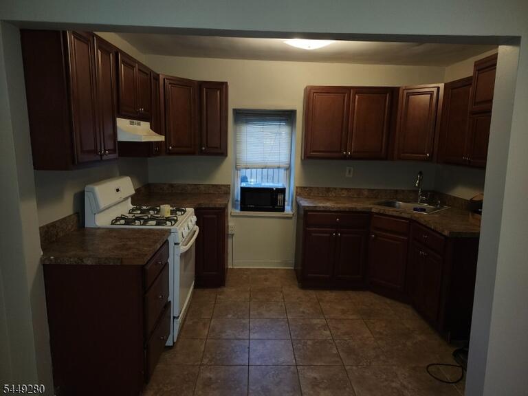 Property listing MLS 4043003 photo 12