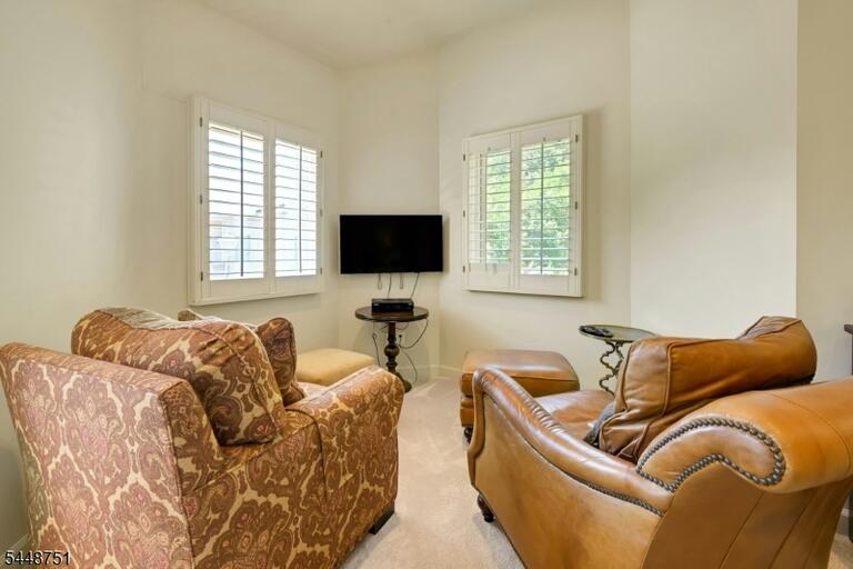 Property listing MLS 4043004 photo 22